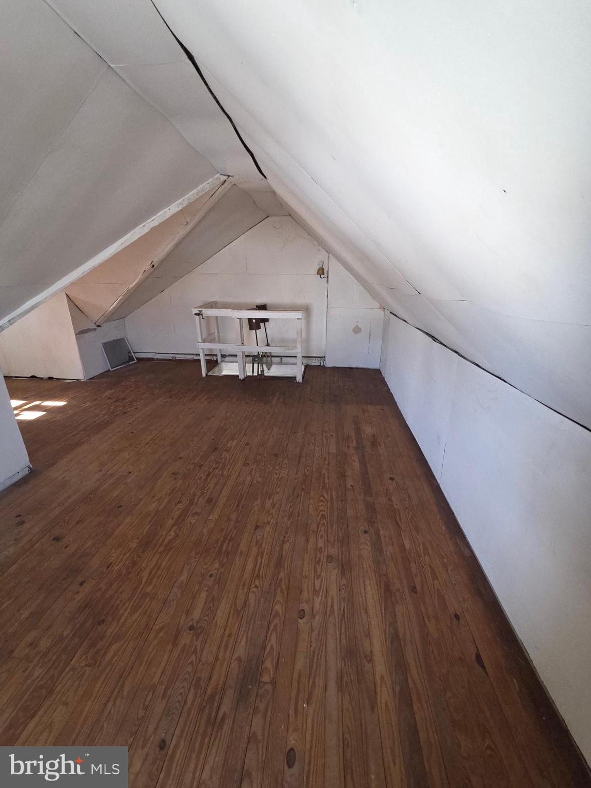 1085 Niagara Road Camden, NJ 08104 - Photo 29 of 40 LARGE ATTIC