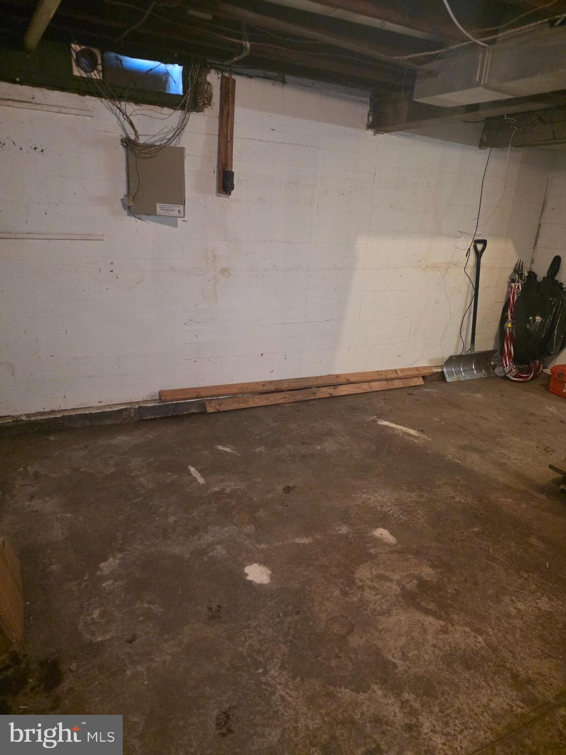 1085 Niagara Road Camden, NJ 08104 - Photo 37 of 40 BASEMENT