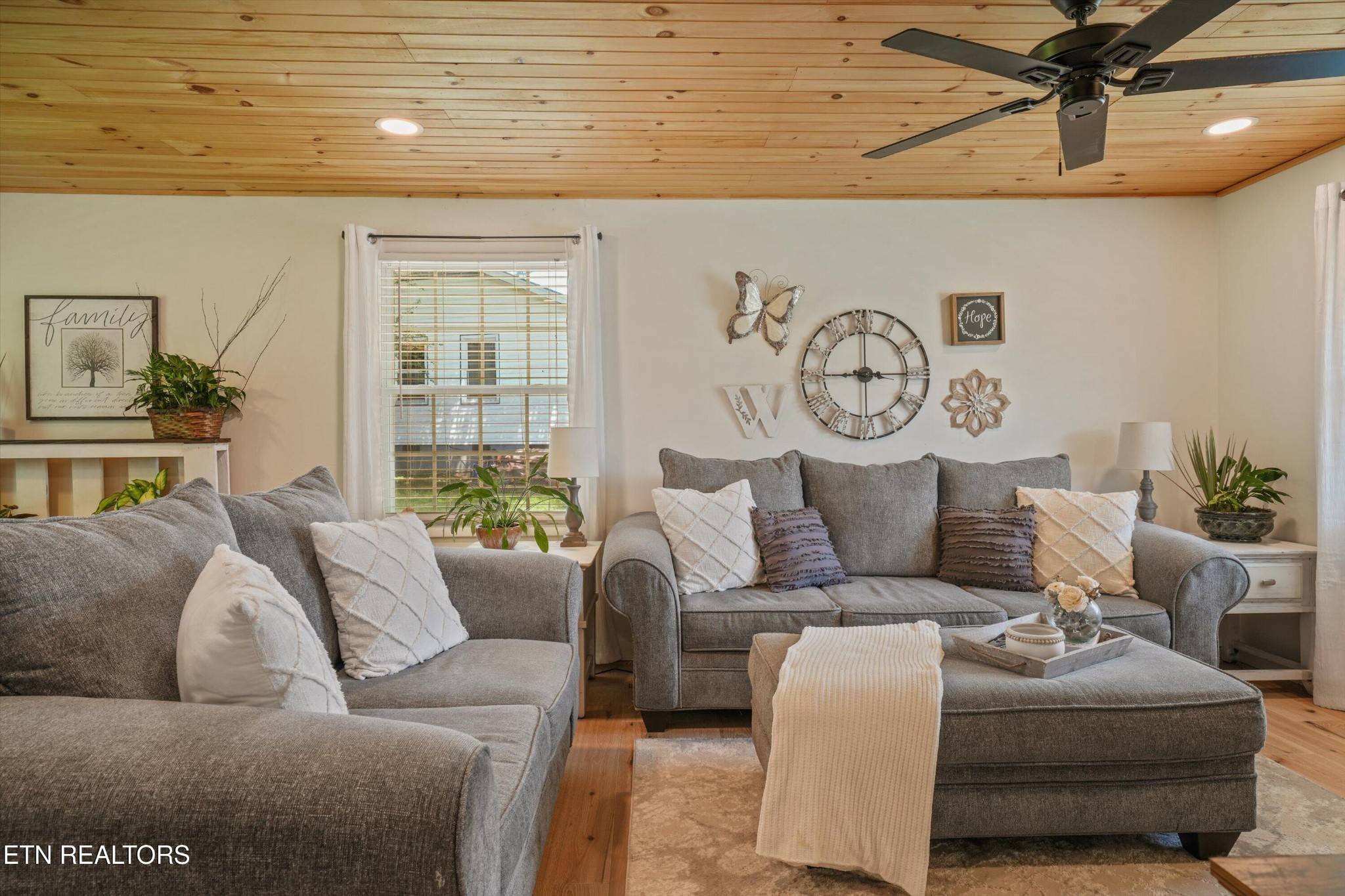 636 Robertsville Road Oak Ridge, TN 37830 - Photo 7 of 32