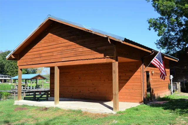 $795 | 1472 Lakeside Drive, Huntsville, TX 77320