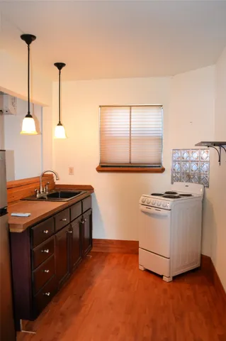 $795 | 1472 Lakeside Drive, Huntsville, TX 77320