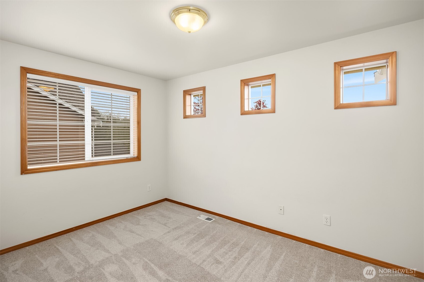 1102 185th Street Southeast Bothell, WA 98012 - Photo 33 of 38