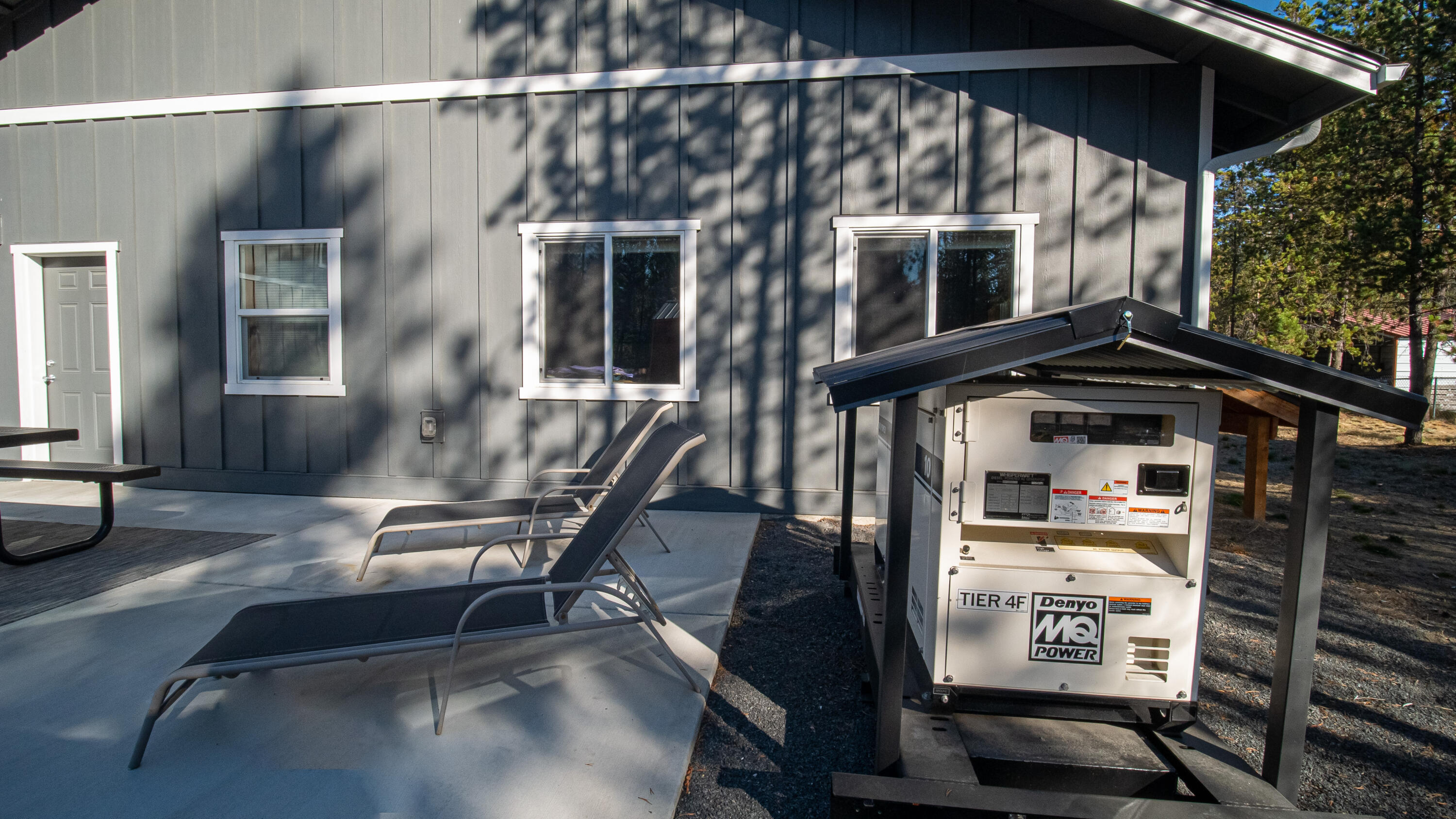 17201 Bakersfield Road Bend, OR 97707 - Photo 43 of 57 Backup generator
