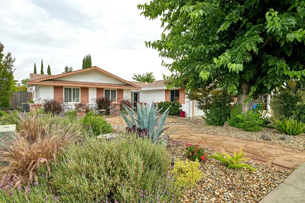 $550,000 | 6821 Kettering Circle, Fair Oaks, CA 95628