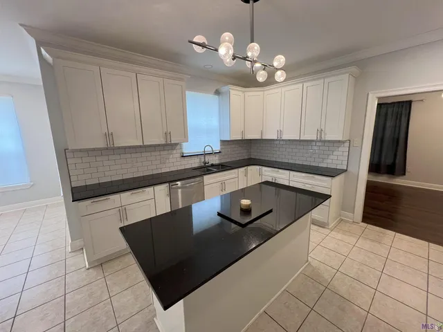 $2,450 | 7850 Greenwell Street, Baton Rouge, LA 70812