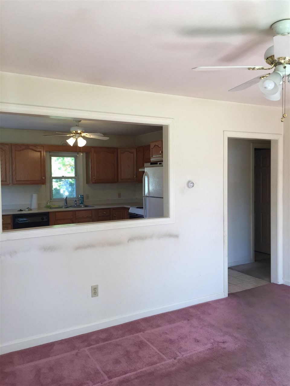 136 Melrose Street Manchester, NH 03109 - Photo 5 of 21