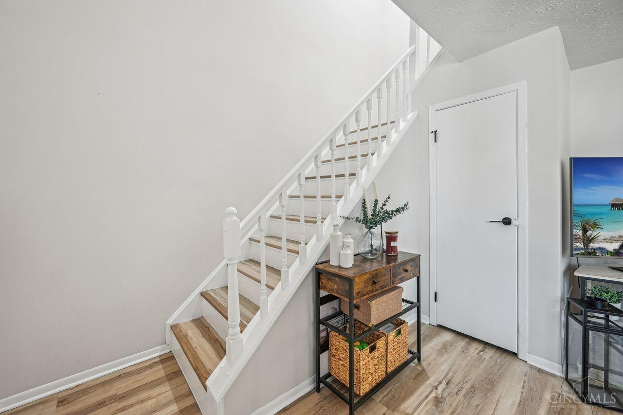 5646 Springdale Road Cincinnati, OH 45251 - Photo 3 of 35 Gallery Image 3