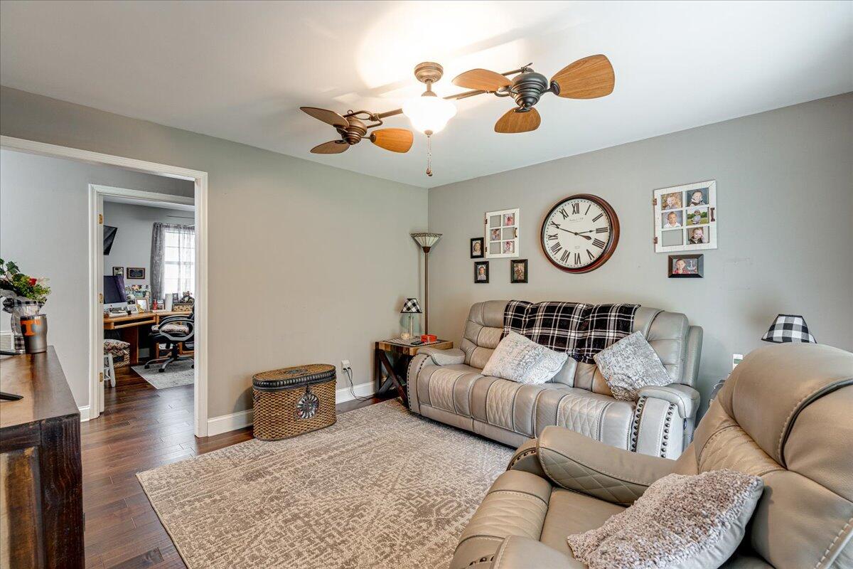 1873 Correll Ridge Road Decatur, TN 37322 - Photo 6 of 40 05-1873 S Ridge Line Rd-5
