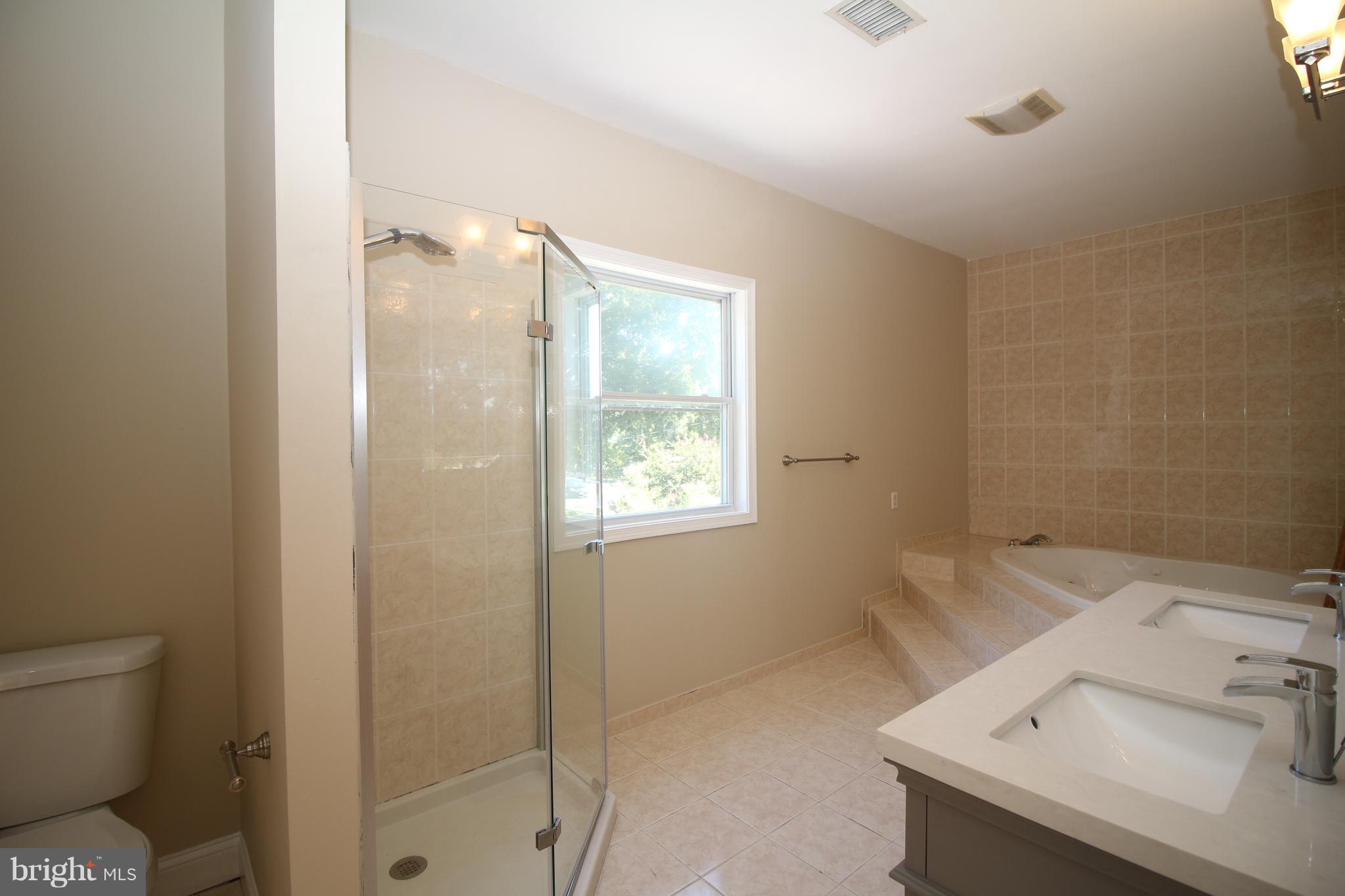 5216 Franconia Road Alexandria, VA 22310 - Photo 15 of 29 Bath (Master)