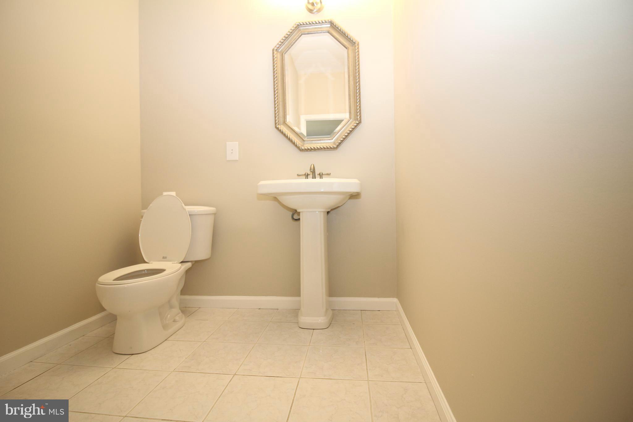 5216 Franconia Road Alexandria, VA 22310 - Photo 21 of 29 Bath w/shower