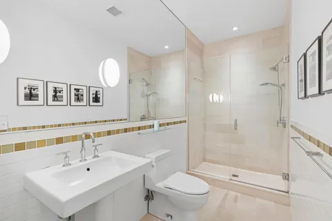 $4,500,000 | 174 Newtown Lane, East Hampton, NY 11937