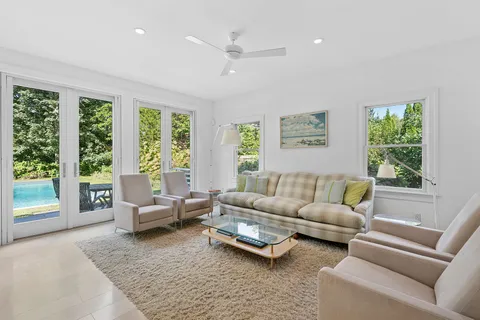 $4,500,000 | 174 Newtown Lane, East Hampton, NY 11937