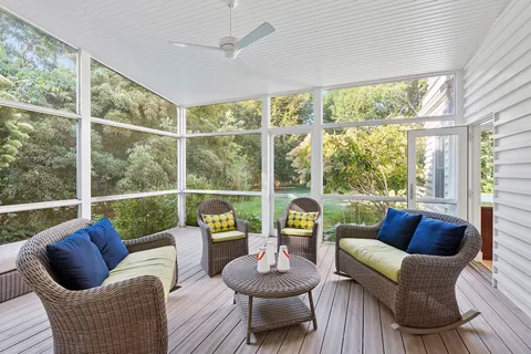 $4,500,000 | 174 Newtown Lane, East Hampton, NY 11937