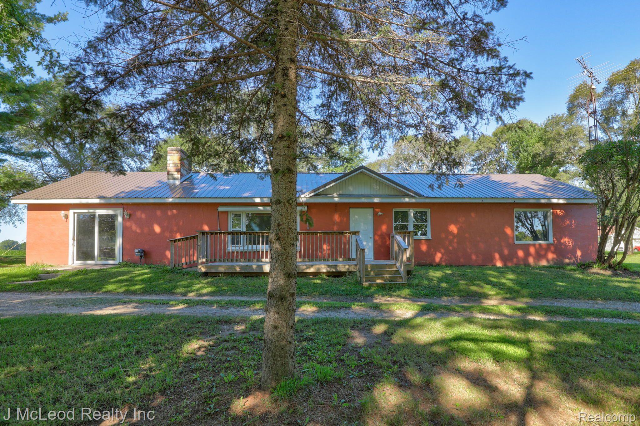 8866 State Road Millington, MI 48746 - Photo 2 of 48 Gallery Image 2