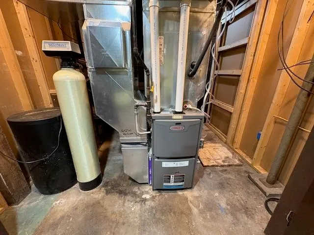 $274,900 | 610 South Michigan Street, Prairie du Chien, WI 53821