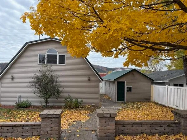 $274,900 | 610 South Michigan Street, Prairie du Chien, WI 53821