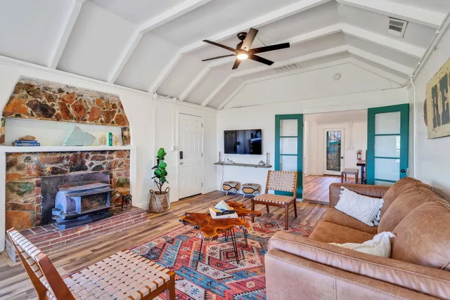 $1,950,000 | 59800 Onaga Trail, Joshua Tree, CA 92252