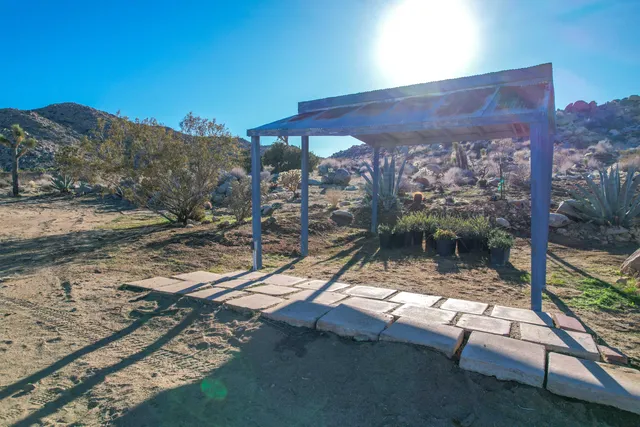 $1,950,000 | 59800 Onaga Trail, Joshua Tree, CA 92252