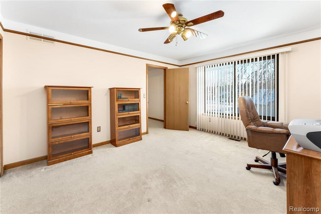 21565 Hall Road Woodhaven, MI 48183 - Photo 28 of 42