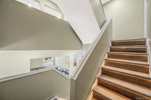 a view of entryway