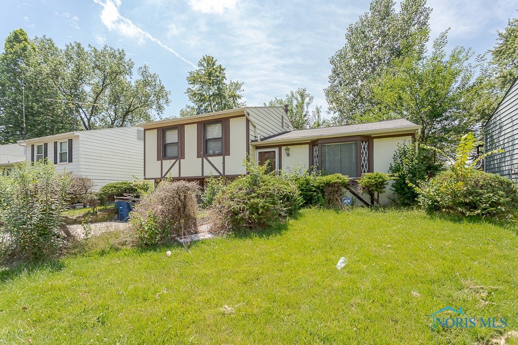 717 Burke Glen Road Toledo, OH 43607 - Photo 2 of 40 Gallery Image 2