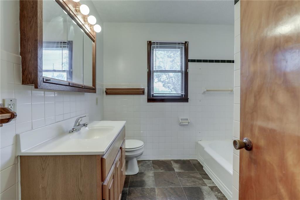 267 West County Line Road Greenwood, IN 46142 - Photo 16 of 21 Gallery Image 16