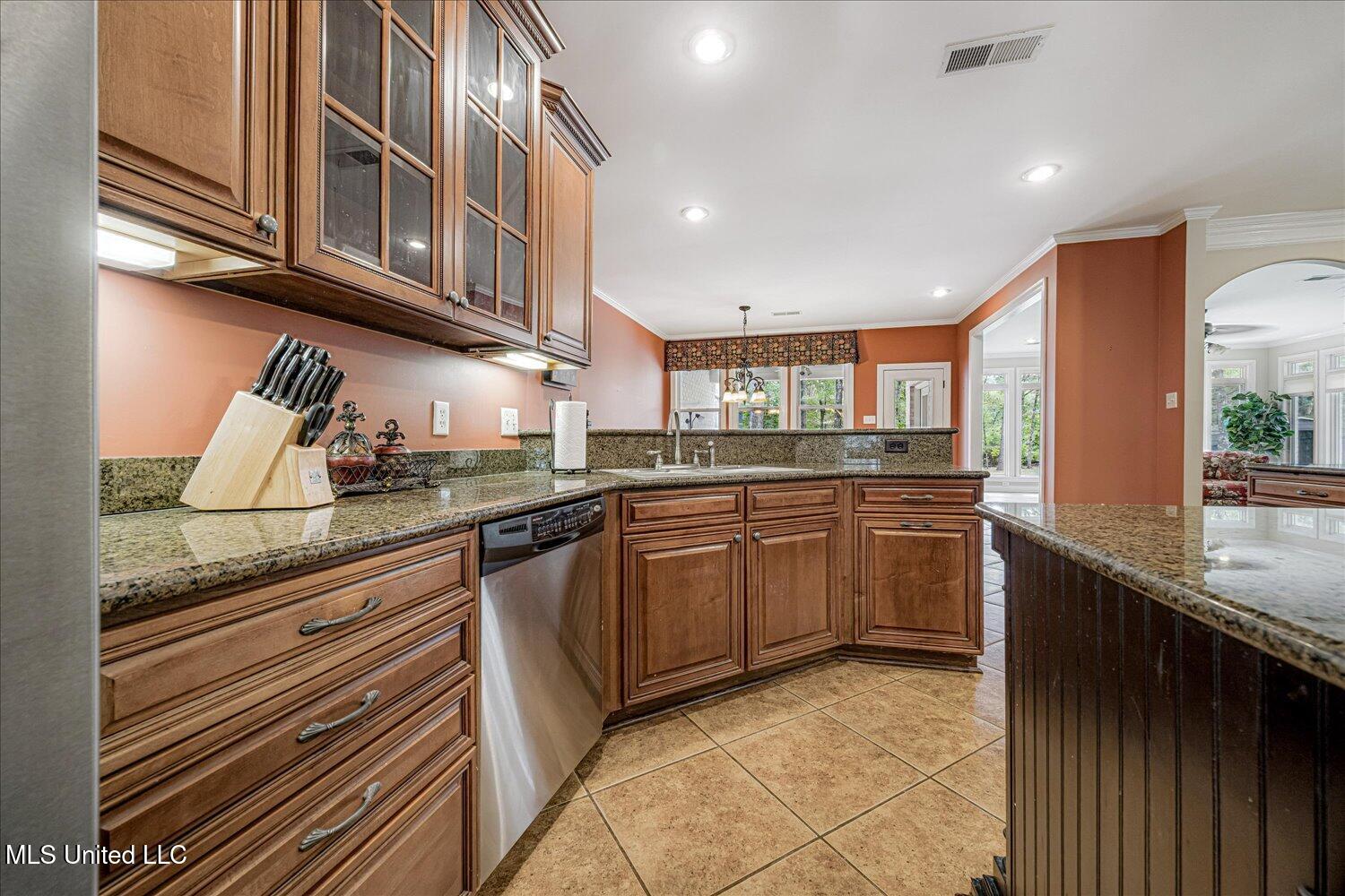7189 Bethel Road Olive Branch, MS 38654 - Photo 19 of 44 Kitchen