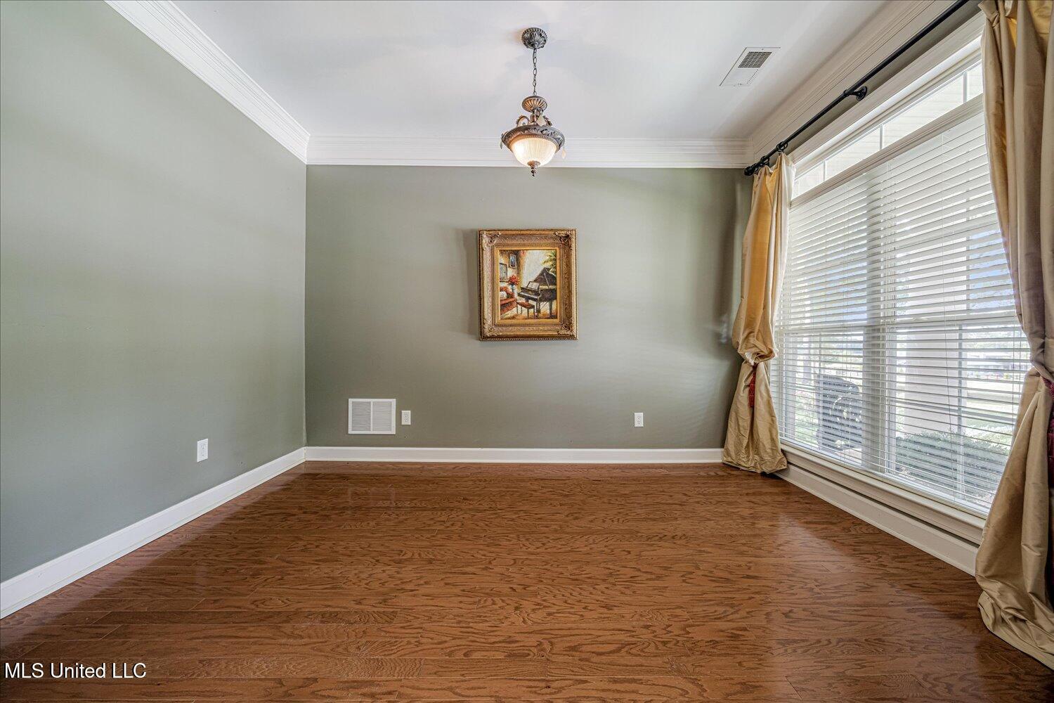7189 Bethel Road Olive Branch, MS 38654 - Photo 7 of 44 Formal Living Room