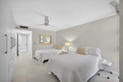 $1,195,000 | 5540 North Ocean Drive, Unit 14B, Singer Island, FL 33404