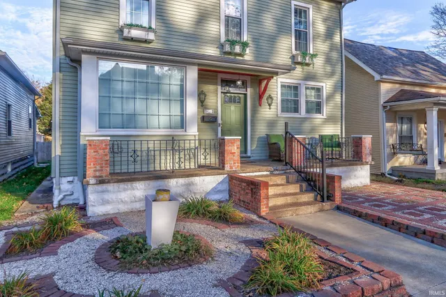 $179,900 | 626 Mulberry Street, Mount Vernon, IN 47620