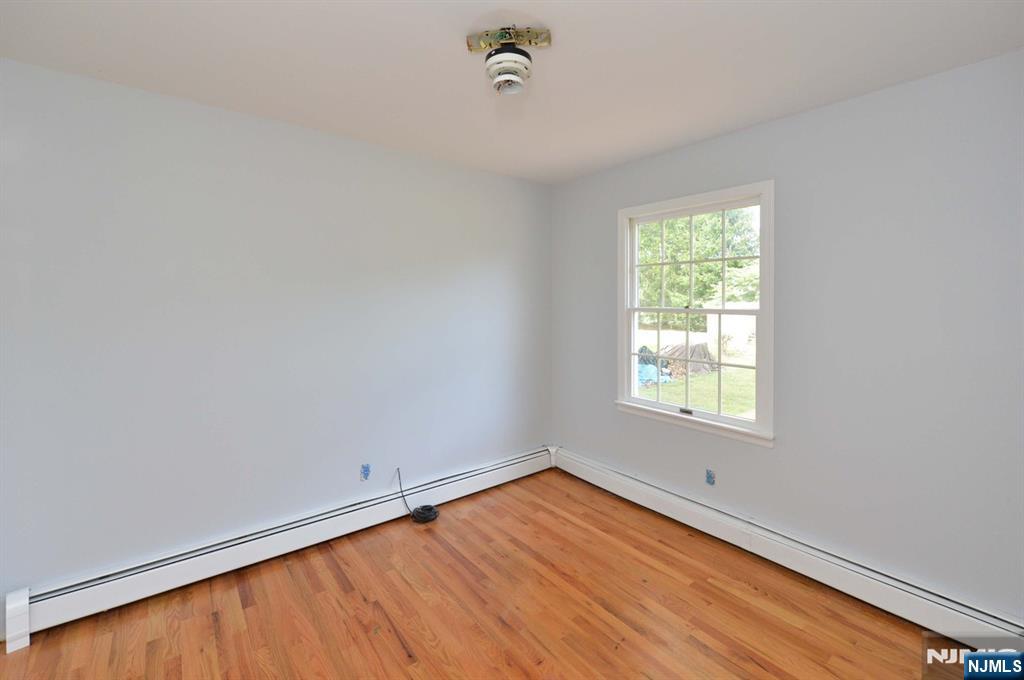 6 Meester Street Mahwah, NJ 07430 - Photo 20 of 47