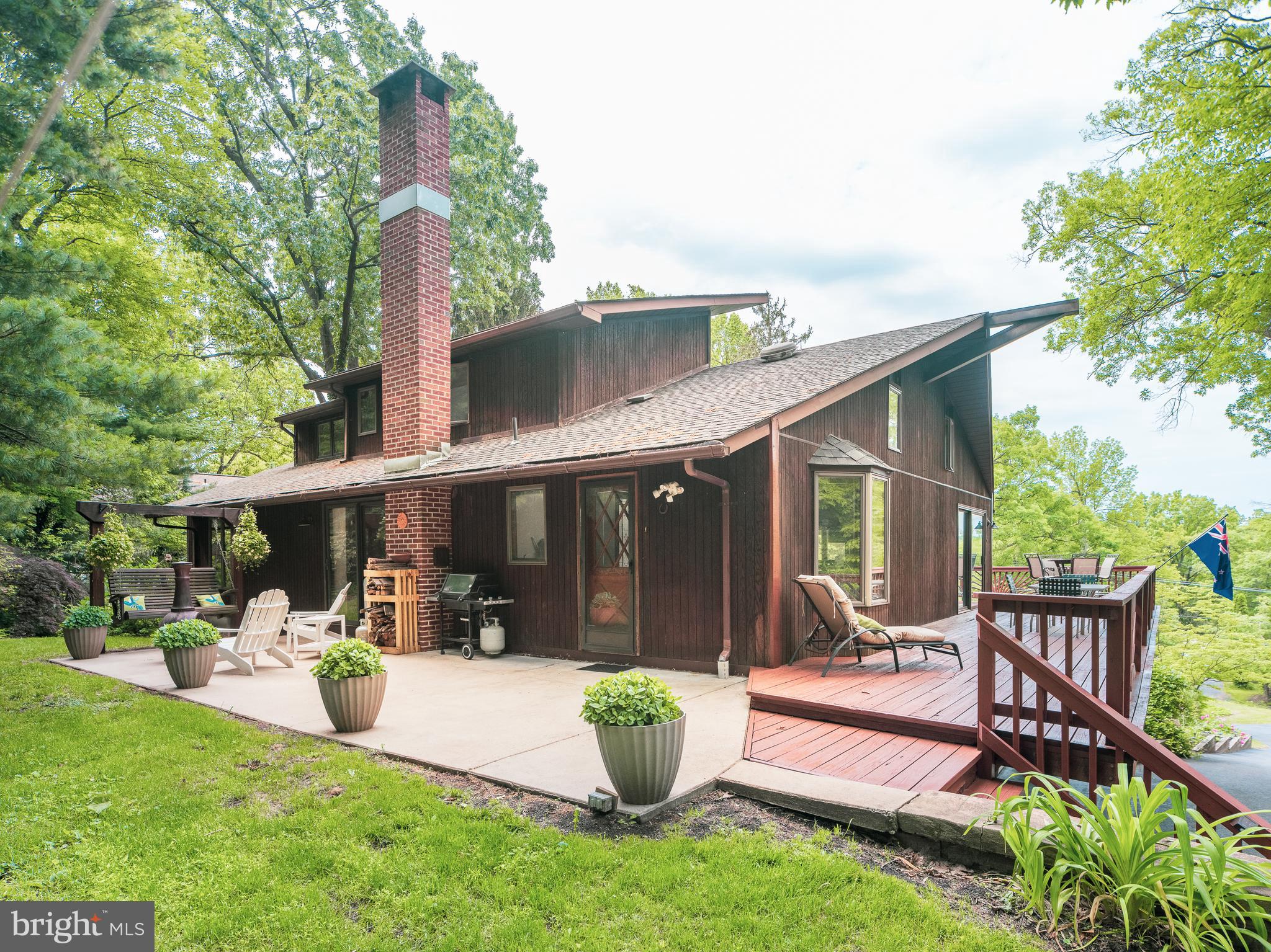 859 Temple Road Pottstown, PA 19465 - Photo 3 of 50