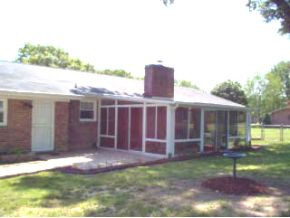 1823 Sundale Road Johnson City, TN 37604 - Photo 2 of 12 Sunroom