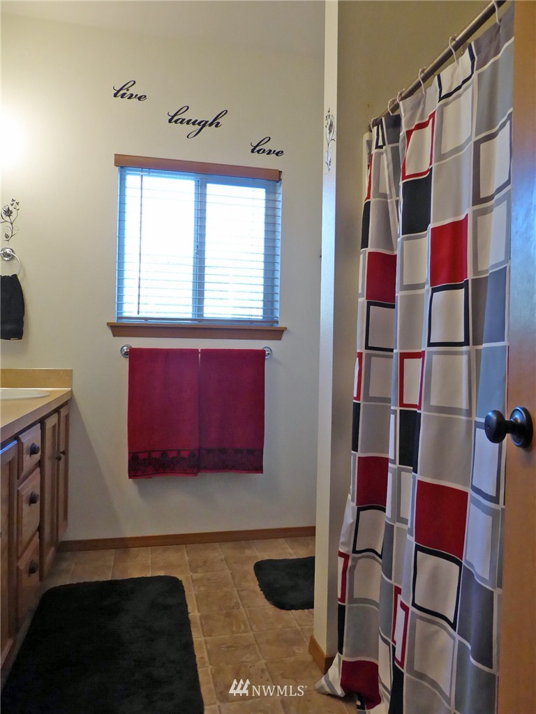 21341 Michigan Hill Road Southwest Rochester, WA 98579 - Photo 17 of 25 Gallery Image 17