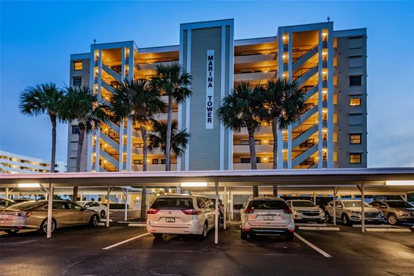 $575,000 | 2530 Gary Circle, Unit 802, Dunedin, FL 34698