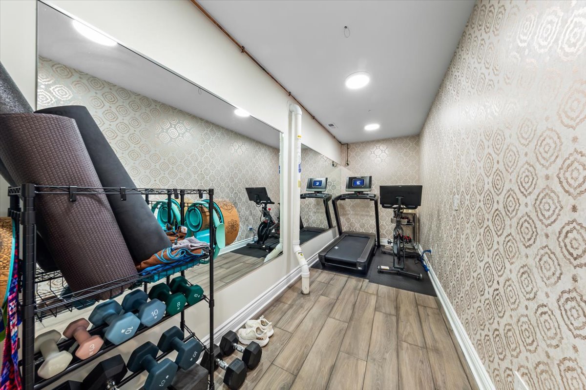 Undisclosed Address Chicago, IL 60622 - Photo 38 of 41 a view of a room with gym equipment