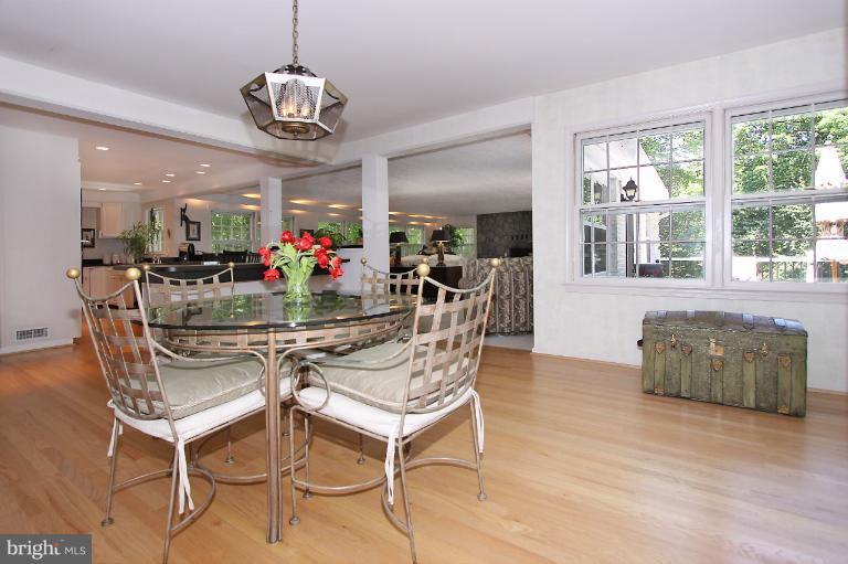 106 Interpromontory Road Great Falls, VA 22066 - Photo 8 of 30 Breakfast Room
