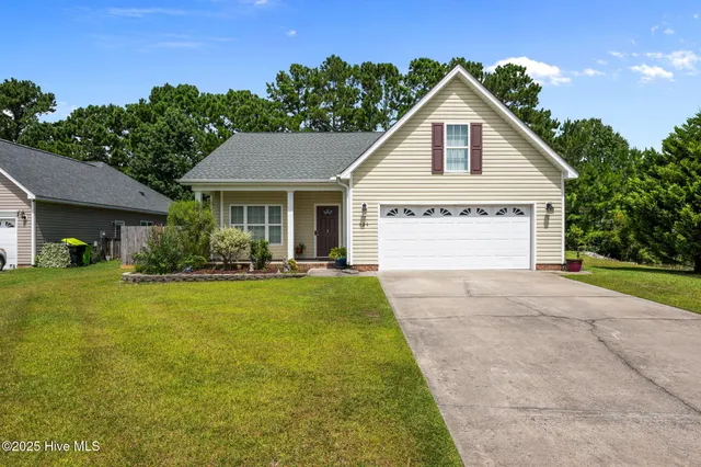 $339,000 | 121 Blackheath Drive, New Bern, NC 28560