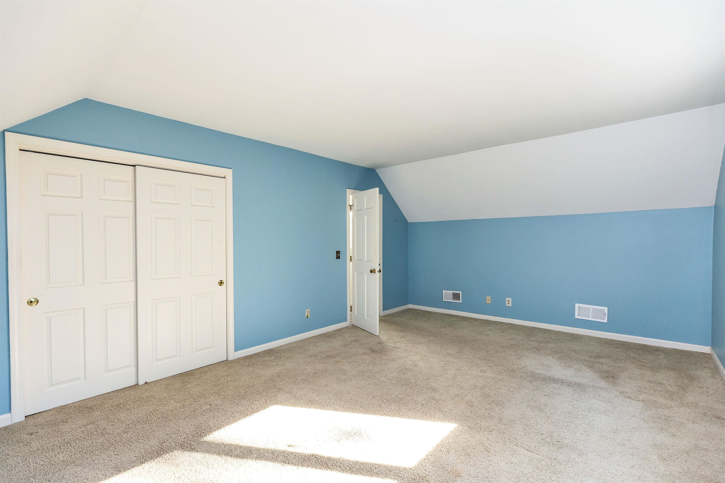 555 Straw Hill Road Manchester, NH 03104 - Photo 36 of 45