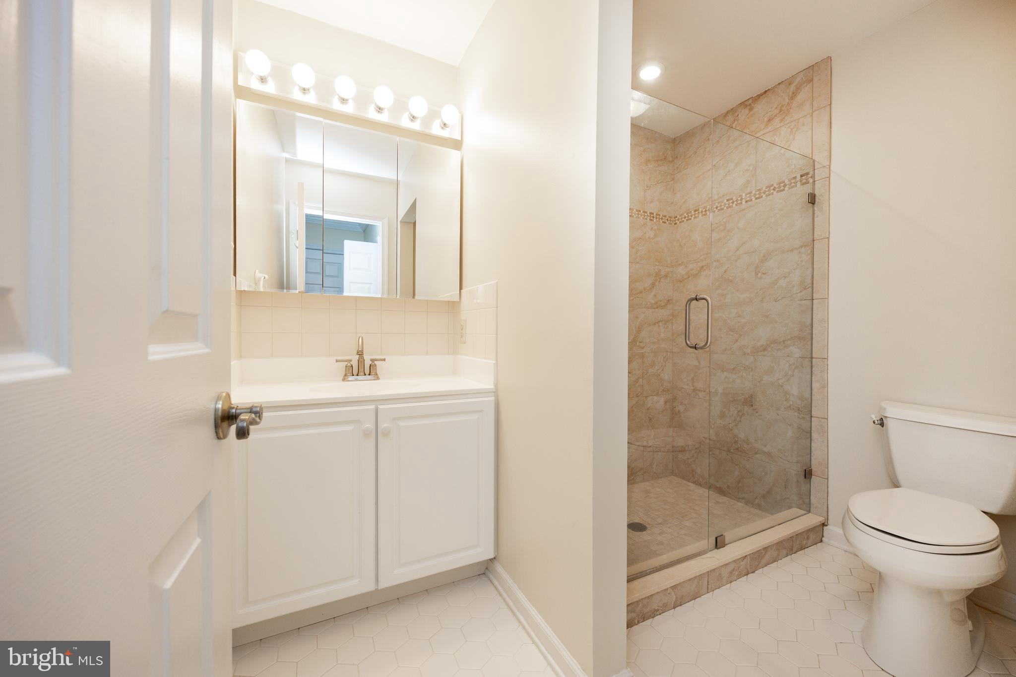 1433 Country Club Drive Springfield, PA 19064 - Photo 15 of 32 Primary Bath Updated Shower