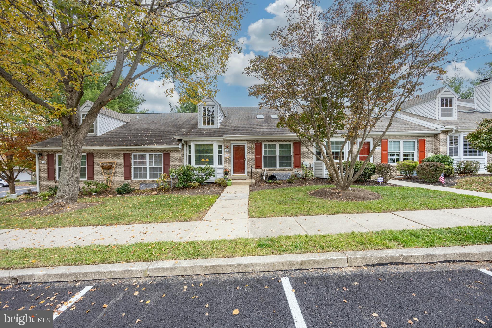 1433 Country Club Drive Springfield, PA 19064 - Photo 3 of 32