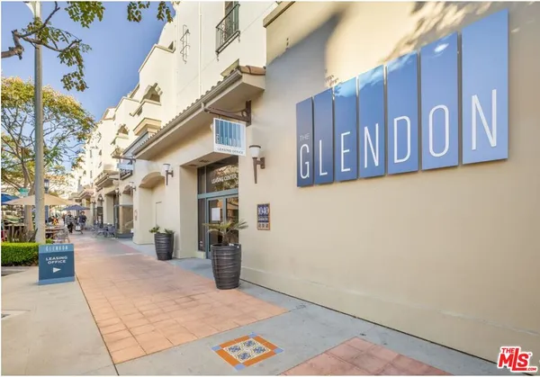 $6,995 | 1040 Glendon Avenue, Unit 4184, Los Angeles, CA 90024