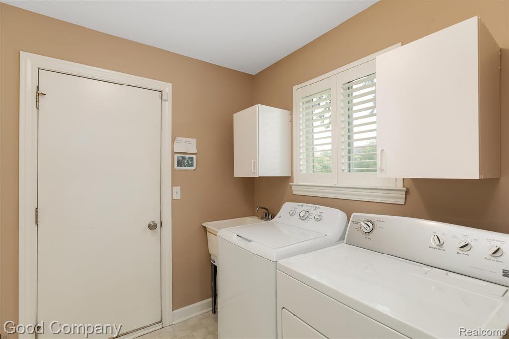 41553 Cherry Hill Road Canton, MI 48188 - Photo 16 of 38