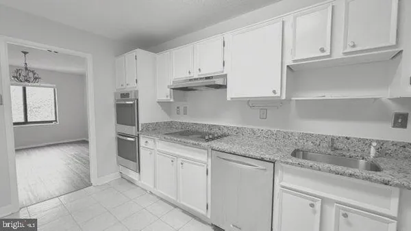 $2,900 | 307 Yoakum Parkway, Unit 310, Alexandria, VA 22304