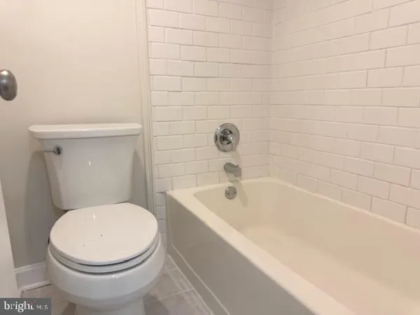 $2,900 | 307 Yoakum Parkway, Unit 310, Alexandria, VA 22304