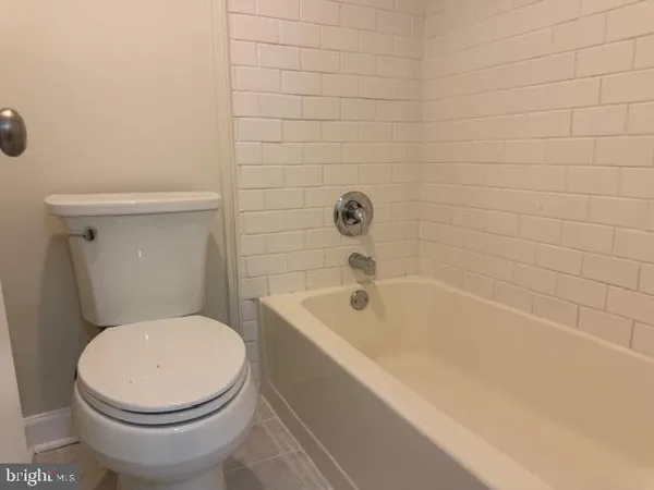 $2,900 | 307 Yoakum Parkway, Unit 310, Alexandria, VA 22304