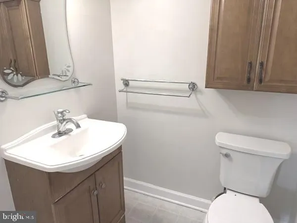 $2,900 | 307 Yoakum Parkway, Unit 310, Alexandria, VA 22304