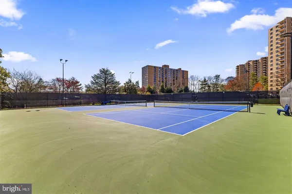 $2,900 | 307 Yoakum Parkway, Unit 310, Alexandria, VA 22304