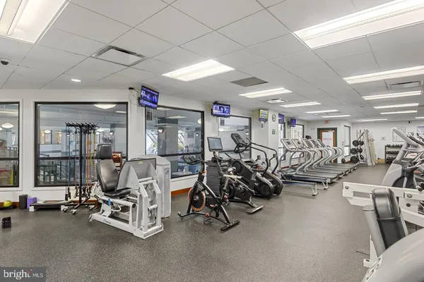 $2,900 | 307 Yoakum Parkway, Unit 310, Alexandria, VA 22304