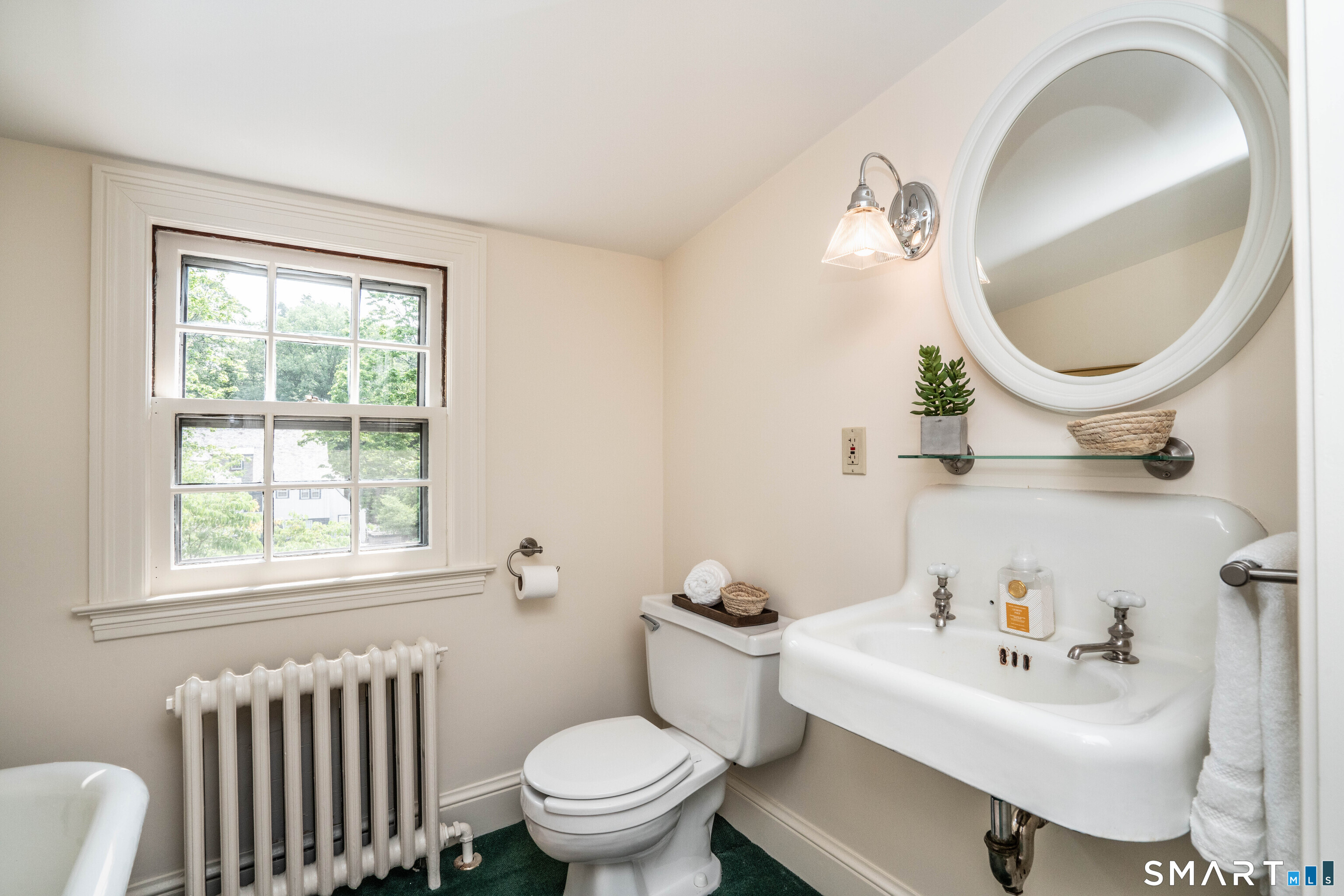 20 Fernwood Road West Hartford, CT 06119 - Photo 29 of 40